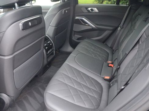 Used 2025 BMW X6 xDrive40i image 15