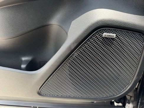 New 2025 Mitsubishi Outlander SE image 33