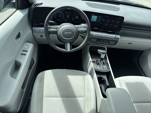 Used 2024 Hyundai Kona SEL AWD/4WD image 7