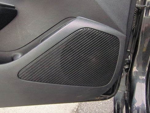 Used 2021 Toyota Corolla LE image 15