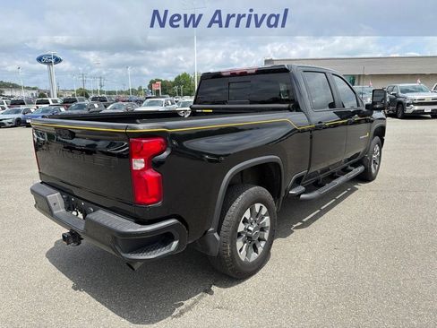Certified 2022 Chevrolet Silverado 2500 LTZ w/ Carhartt Edition AWD/4WD image 8