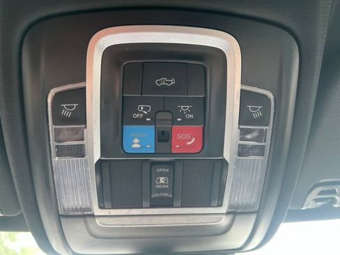 Used 2025 RAM 1500 Big Horn AWD/4WD image 16