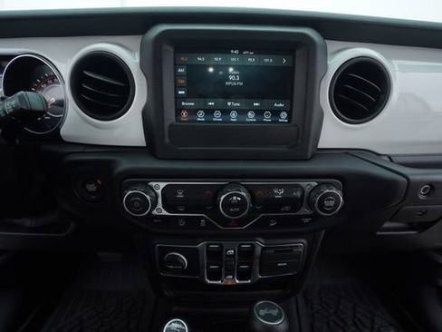 Used 2021 Jeep Wrangler Unlimited Islander image 29