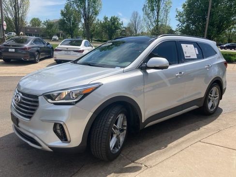 Used 2018 Hyundai Santa Fe Limited image 7