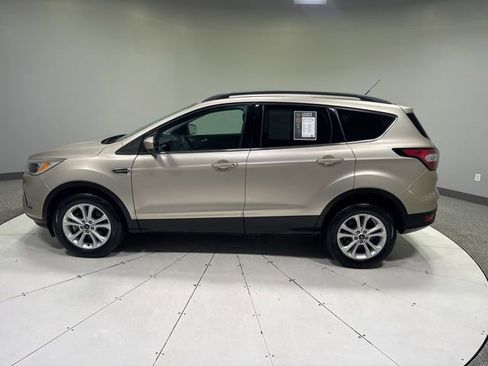 Used 2018 Ford Escape SE AWD/4WD image 2
