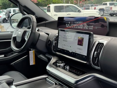 New 2025 Ford Expedition Platinum w/ Stealth Performance Package image 29