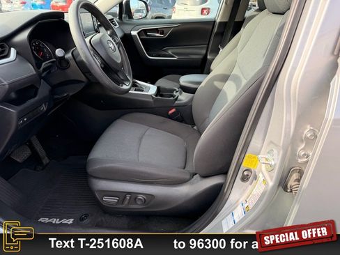 Used 2020 Toyota RAV4 XLE image 13