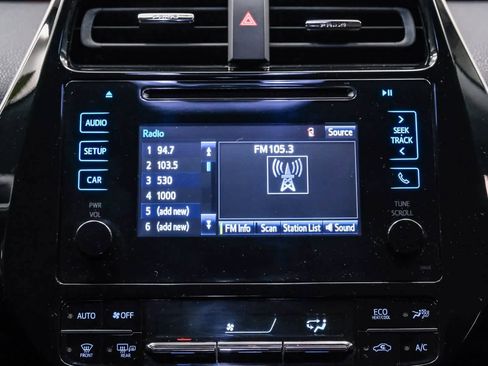 Used 2016 Toyota Prius Two image 15