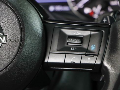 Used 2023 Nissan Rogue SL w/ SL Premium Package image 14