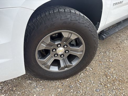 Used 2018 Chevrolet Tahoe LT image 13