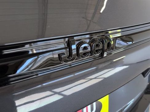 New 2026 Jeep Grand Cherokee Altitude AWD/4WD image 36