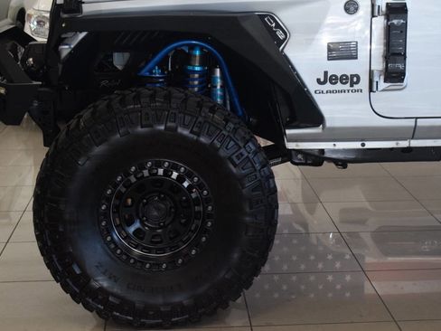 Used 2022 Jeep Gladiator Sport AWD/4WD image 24
