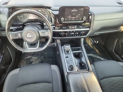 Certified 2024 Nissan Pathfinder SV AWD/4WD image 10