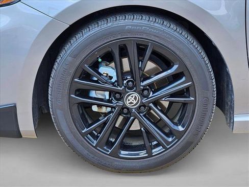Used 2025 Toyota Camry SE image 24