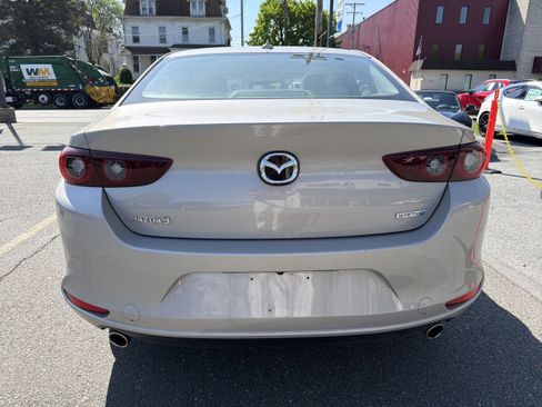 Used 2022 MAZDA MAZDA3 s image 6