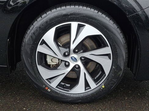 Used 2022 Subaru Legacy Premium image 8