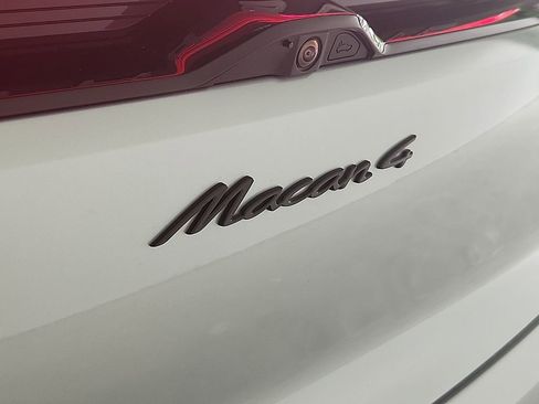 New 2026 Porsche Macan 4 Electric AWD/4WD image 27