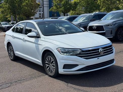 Used 2019 Volkswagen Jetta SE FWD image 1