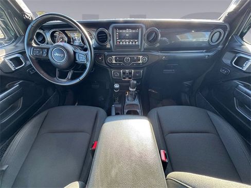 Used 2022 Jeep Gladiator Sport image 12