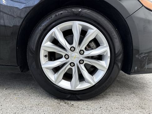 Used 2020 Chevrolet Malibu LT image 39