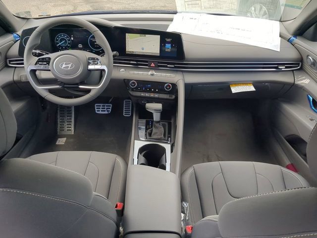 New 2025 Hyundai Elantra SEL FWD image 14