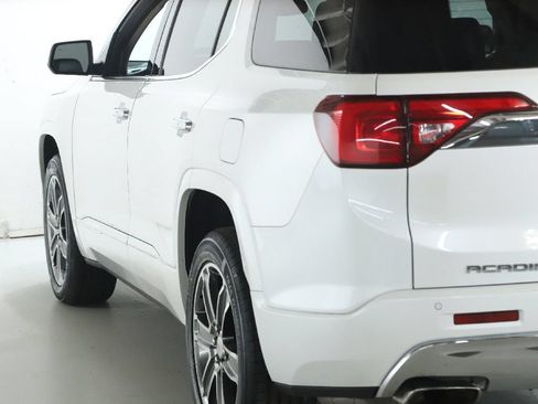 Used 2019 GMC Acadia Denali w/ Technology Package AWD/4WD image 43