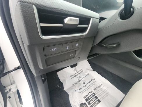 Certified 2025 Hyundai Sonata SE FWD image 25