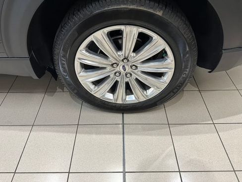 Used 2023 Ford Explorer Limited w/ Limited Technology Package AWD/4WD image 34