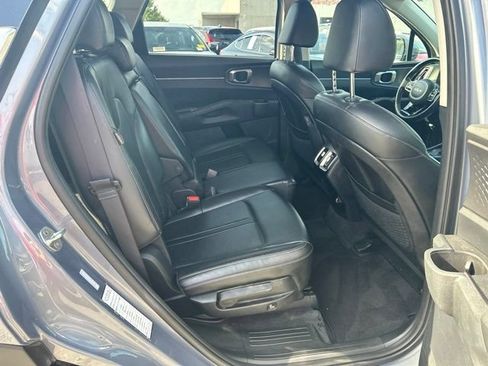 Used 2024 Kia Sorento S FWD image 14