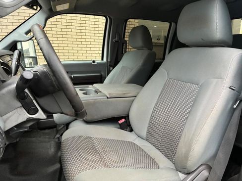 Used 2011 Ford F250 XLT w/ XLT Appearance Pkg AWD/4WD image 18