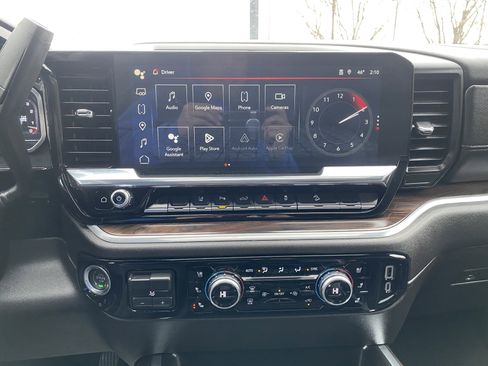 Used 2025 GMC Sierra 2500 SLT image 26