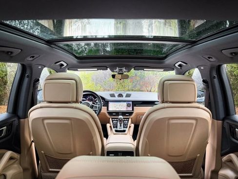 Used 2021 Porsche Cayenne Base image 29