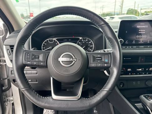Certified 2024 Nissan Rogue SV w/ SV Premium Package FWD image 16
