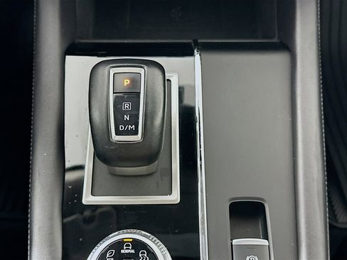 Used 2024 Mitsubishi Outlander SE FWD image 25