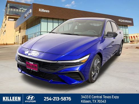 Used 2025 Hyundai Elantra Sport FWD image 4
