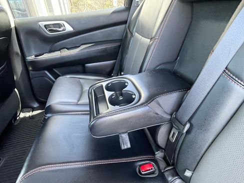 Used 2019 Nissan Pathfinder SL w/ Rock Creek Edition AWD/4WD image 12