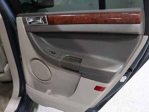 Used 2007 Chrysler Pacifica Touring image 22