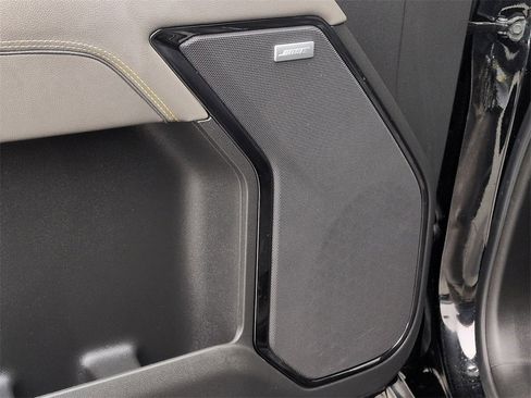 Used 2025 Chevrolet Silverado 1500 ZR2 w/ Technology Package image 18