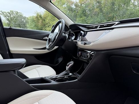 Used 2023 Buick Encore GX Preferred w/ Cold Weather Comfort Package FWD image 21