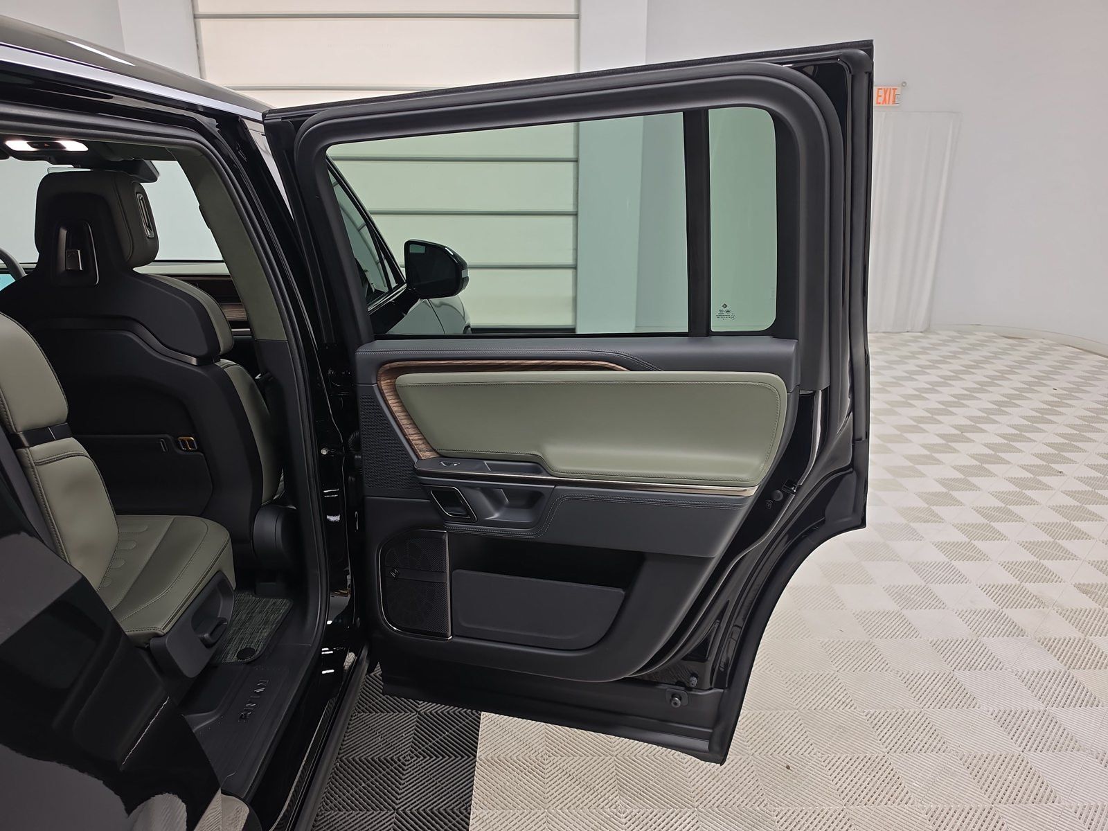 Used 2023 Rivian R1S Adventure Quad AWD/4WD image 19
