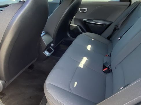 Used 2025 Kia K4 FWD image 22