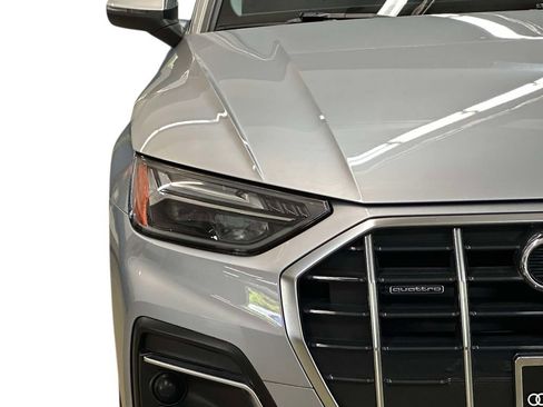 Used 2023 Audi Q5 2.0T Premium Plus w/ Premium Plus Package AWD/4WD image 13
