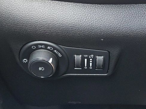 New 2025 Jeep Compass Latitude image 15