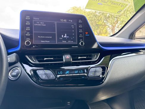 Used 2020 Toyota C-HR XLE FWD image 19