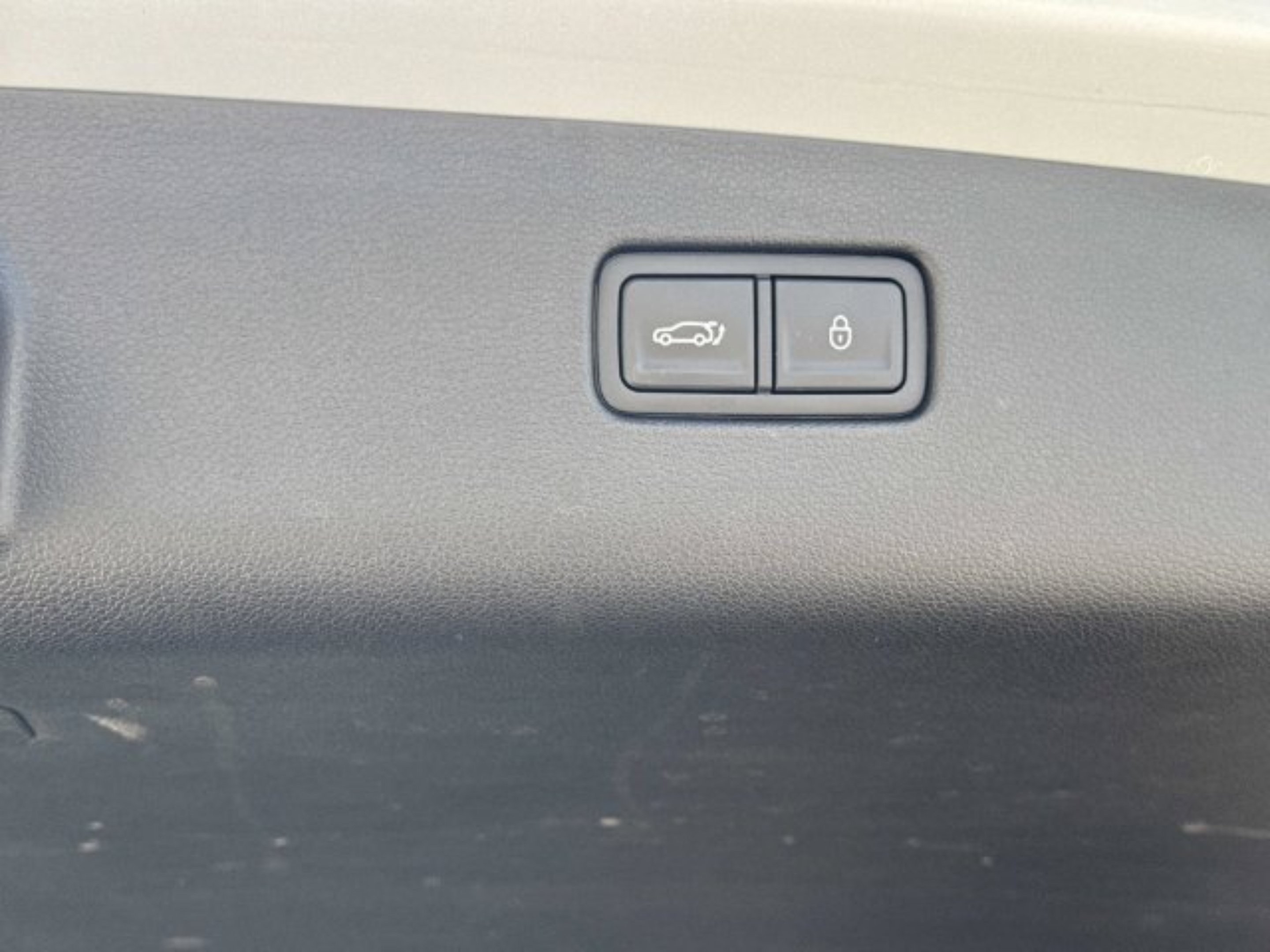 Used 2025 Genesis GV70 2.5T AWD/4WD image 10