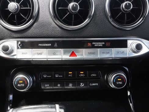 Used 2023 Kia Stinger GT-Line AWD/4WD image 48