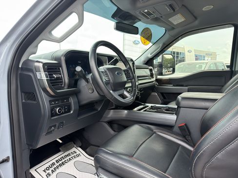 Used 2024 Ford F350 Lariat w/ Lariat Ultimate Package AWD/4WD image 10