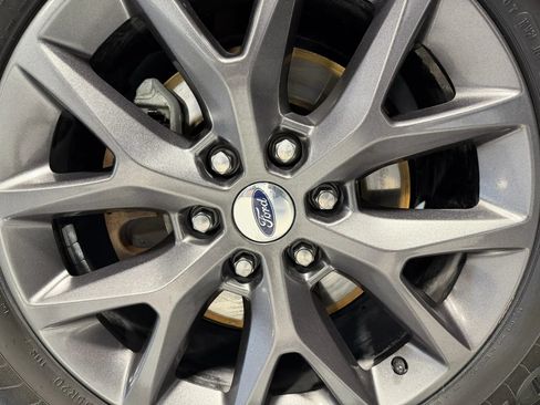 Used 2017 Ford Expedition Limited w/ Equipment Group 301A RWD image 28