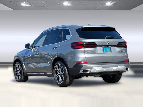 New 2026 BMW X5 xDrive40i image 3