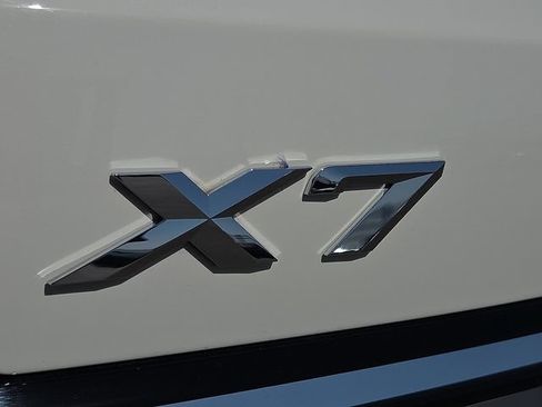 Used 2024 BMW X7 xDrive40i w/ Executive Package AWD/4WD image 7